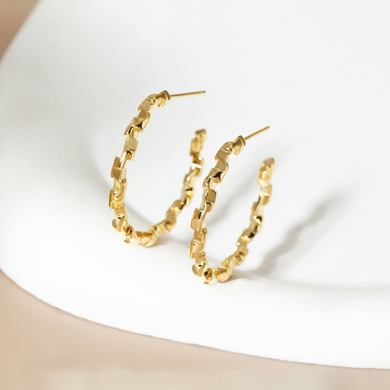 Gold Curved Geometric Earrings